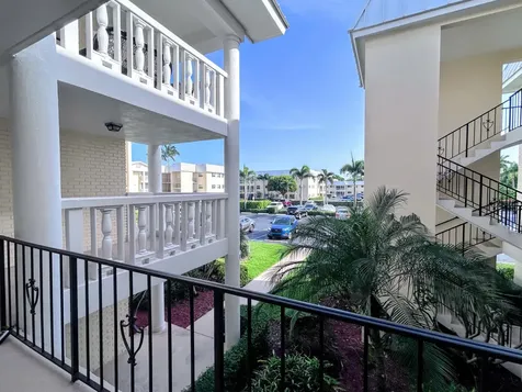 21 Colonial Club Drive Boynton Beach FL 33435