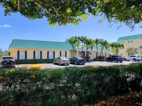 21 Colonial Club Drive Boynton Beach FL 33435