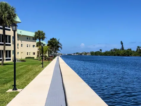 21 Colonial Club Drive Boynton Beach FL 33435