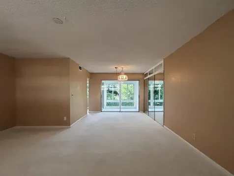 21 Colonial Club Drive Boynton Beach FL 33435