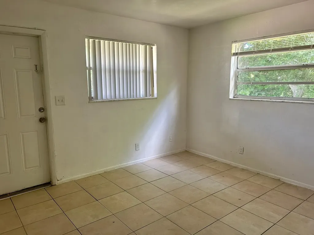 2240 NW 59th Terrace Lauderhill FL 33313
