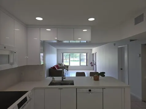 3905 N Nob Hill Road Sunrise FL 33351