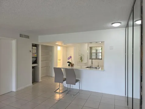 3905 N Nob Hill Road Sunrise FL 33351