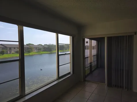 3905 N Nob Hill Road Sunrise FL 33351
