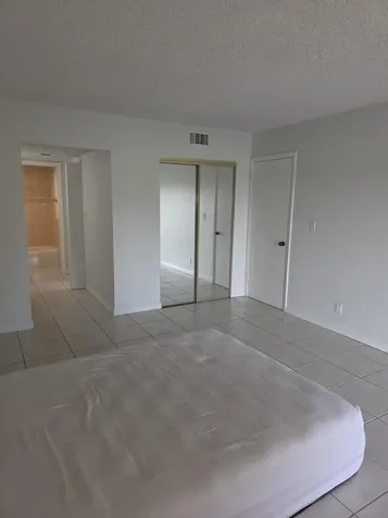 3905 N Nob Hill Road Sunrise FL 33351