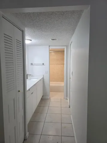 3905 N Nob Hill Road Sunrise FL 33351