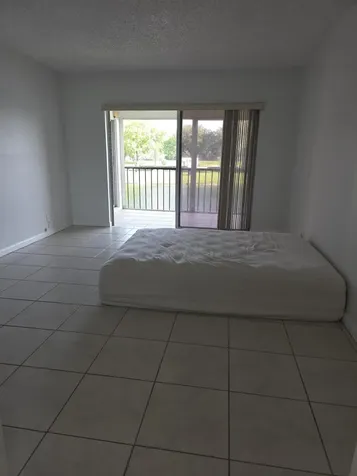 3905 N Nob Hill Road Sunrise FL 33351
