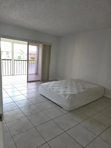 3905 N Nob Hill Road Sunrise FL 33351