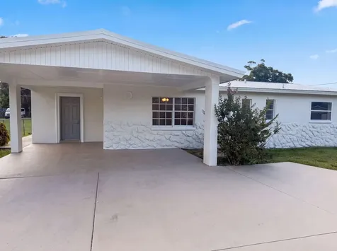 308 30th Fort Pierce FL 34947