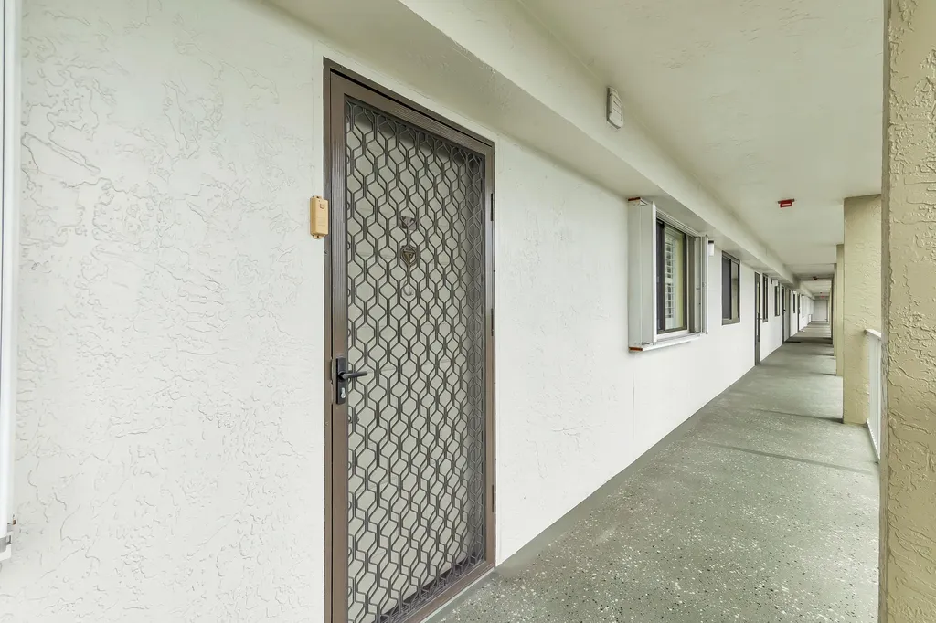 2334 S Cypress Bend Drive Pompano Beach FL 33069