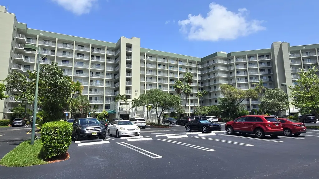 2334 S Cypress Bend Drive Pompano Beach FL 33069