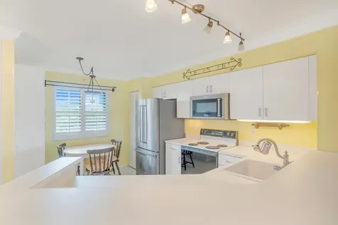 2334 S Cypress Bend Drive Pompano Beach FL 33069