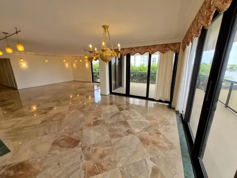 19667 Turnberry Way Aventura FL 33180