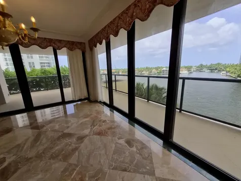 19667 Turnberry Way Aventura FL 33180