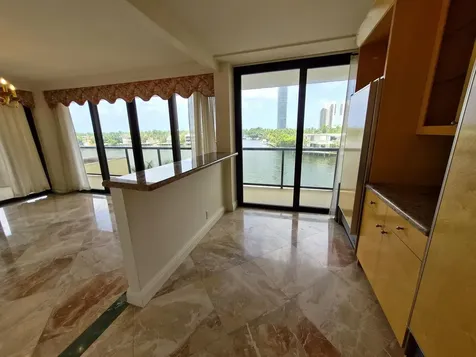 19667 Turnberry Way Aventura FL 33180