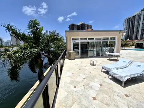 19667 Turnberry Way Aventura FL 33180