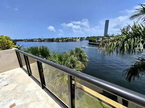 19667 Turnberry Way Aventura FL 33180