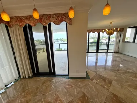 19667 Turnberry Way Aventura FL 33180