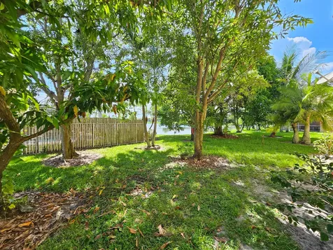 7295 Via Leonardo Lake Worth FL 33467