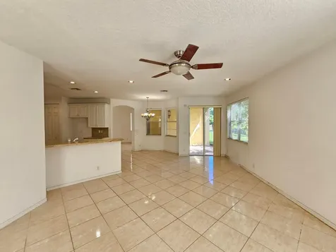 7295 Via Leonardo Lake Worth FL 33467