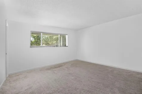 7556 Stirling Road Davie FL 33024