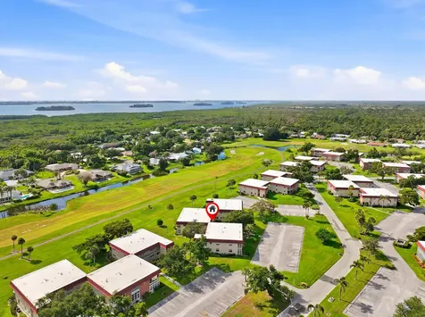31 Pine Arbor Lane Vero Beach FL 32962