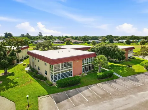 31 Pine Arbor Lane Vero Beach FL 32962