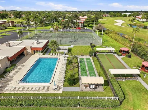 31 Pine Arbor Lane Vero Beach FL 32962
