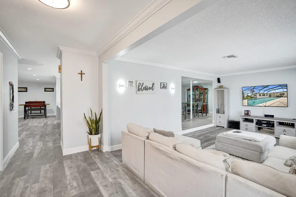 1852 NW 82nd Avenue Coral Springs FL 33071