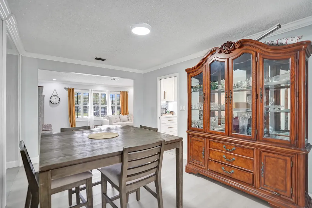 1852 NW 82nd Avenue Coral Springs FL 33071