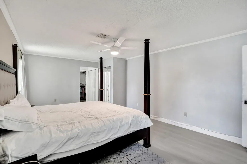 1852 NW 82nd Avenue Coral Springs FL 33071