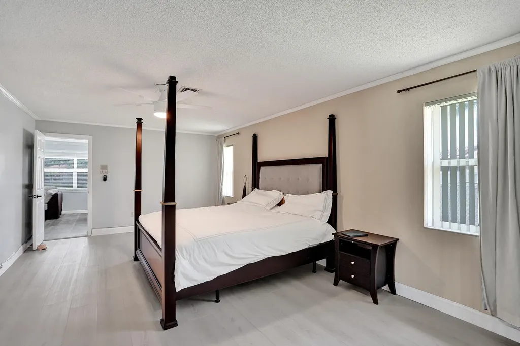 1852 NW 82nd Avenue Coral Springs FL 33071