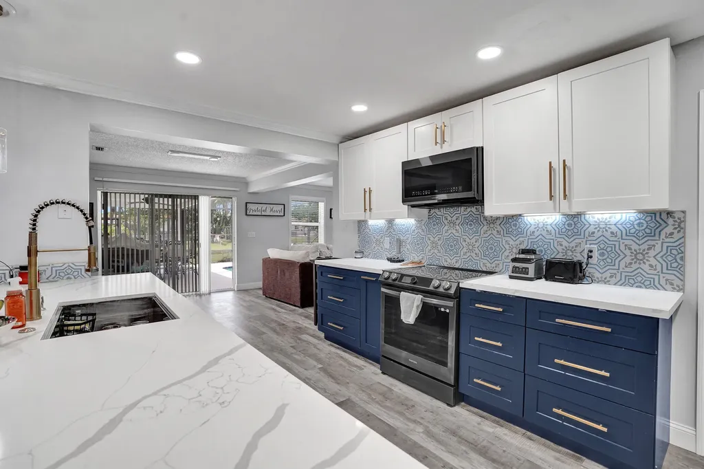 1852 NW 82nd Avenue Coral Springs FL 33071