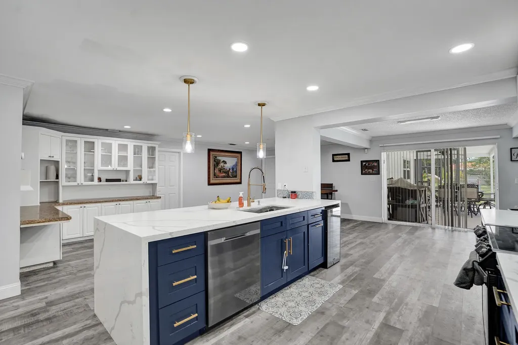 1852 NW 82nd Avenue Coral Springs FL 33071