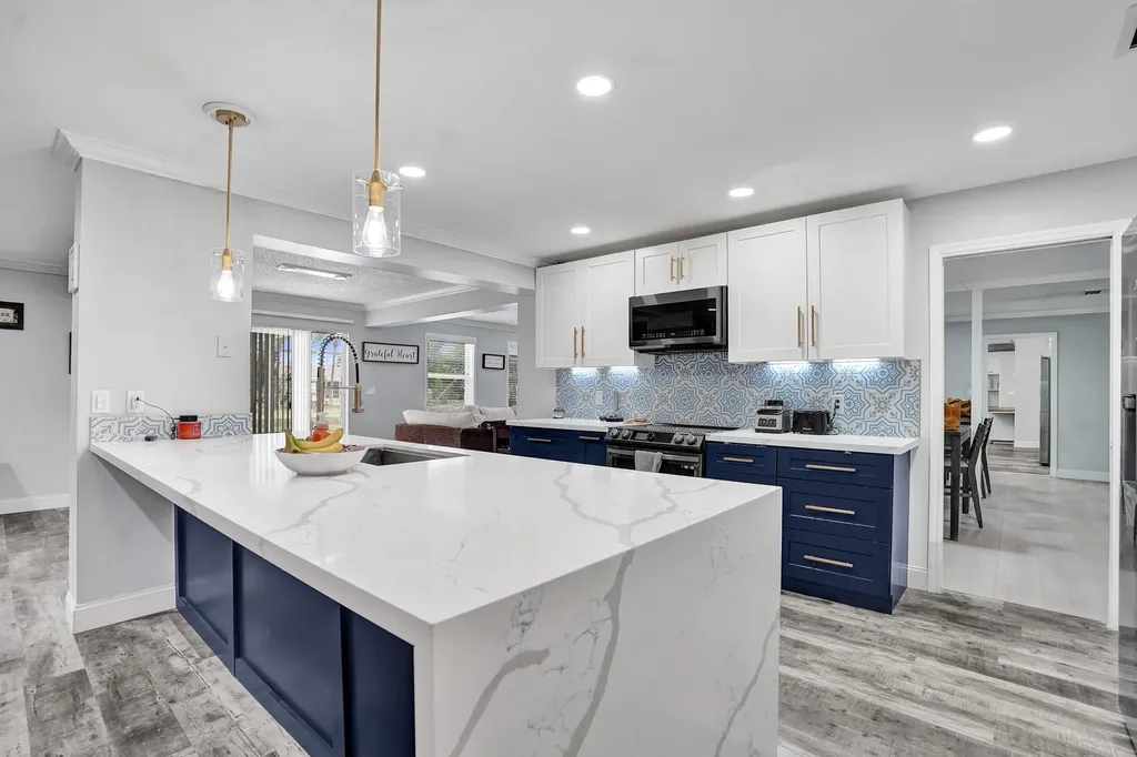 1852 NW 82nd Avenue Coral Springs FL 33071