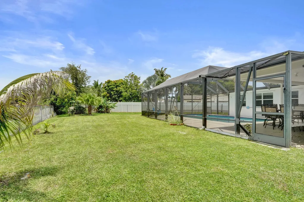1852 NW 82nd Avenue Coral Springs FL 33071