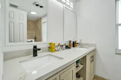 1852 NW 82nd Avenue Coral Springs FL 33071