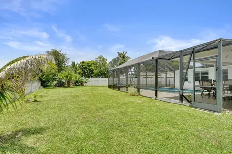 1852 NW 82nd Avenue Coral Springs FL 33071