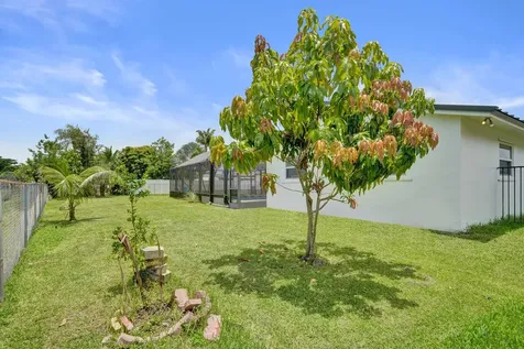 1852 NW 82nd Avenue Coral Springs FL 33071