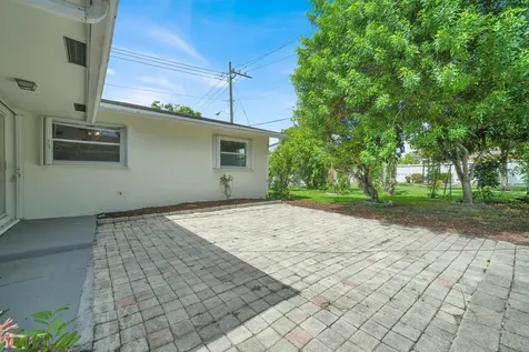 22229 SW 65th Terrace Boca Raton FL 33428