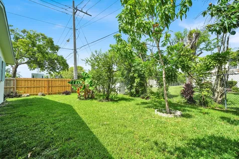 22229 SW 65th Terrace Boca Raton FL 33428