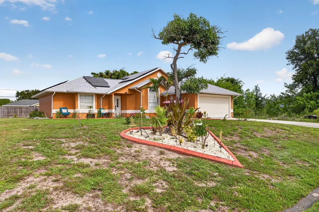 3586 SW Pumpkin Street Port St Lucie FL 34953