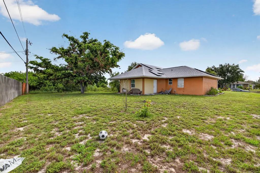 3586 SW Pumpkin Street Port St Lucie FL 34953