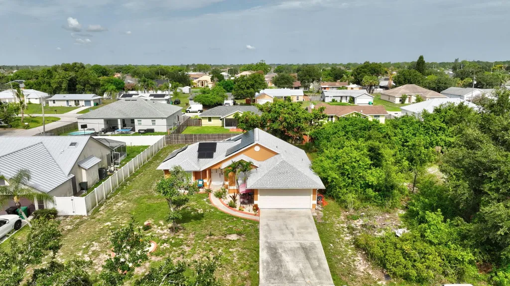3586 SW Pumpkin Street Port St Lucie FL 34953