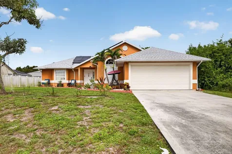 3586 SW Pumpkin Street Port St Lucie FL 34953