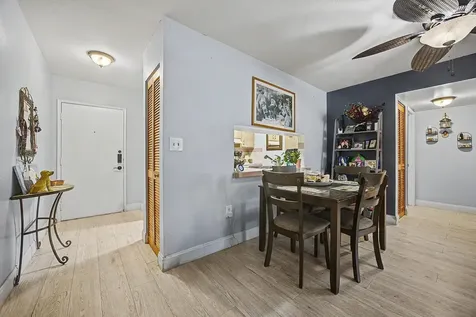 240 W Park Drive Miami FL 33172