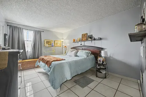 240 W Park Drive Miami FL 33172