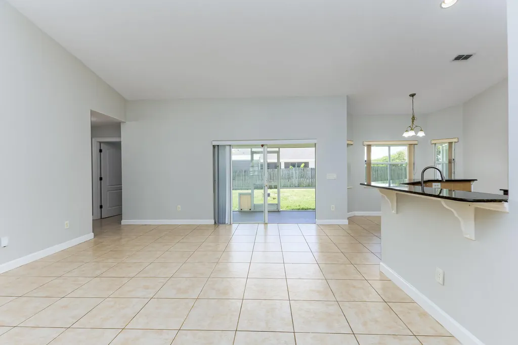 1218 SW Santiago Avenue Port St Lucie FL 34953