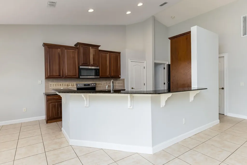 1218 SW Santiago Avenue Port St Lucie FL 34953