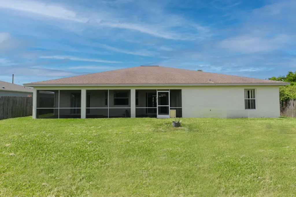 1218 SW Santiago Avenue Port St Lucie FL 34953